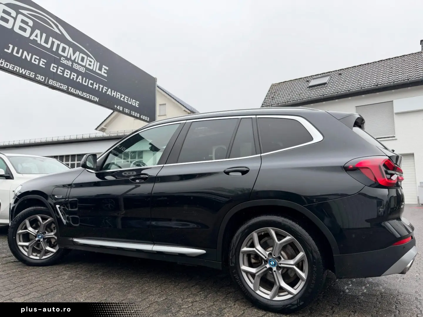 BMW X3 xDr30e xLine PANO Laser HUD Leder KeyGO 4xSHZ