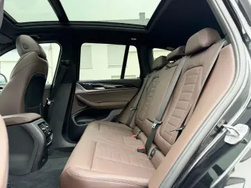 BMW X3 xDr30e xLine PANO Laser HUD Leder KeyGO 4xSHZ