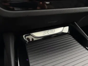 BMW X3 xDr30e xLine PANO Laser HUD Leder KeyGO 4xSHZ