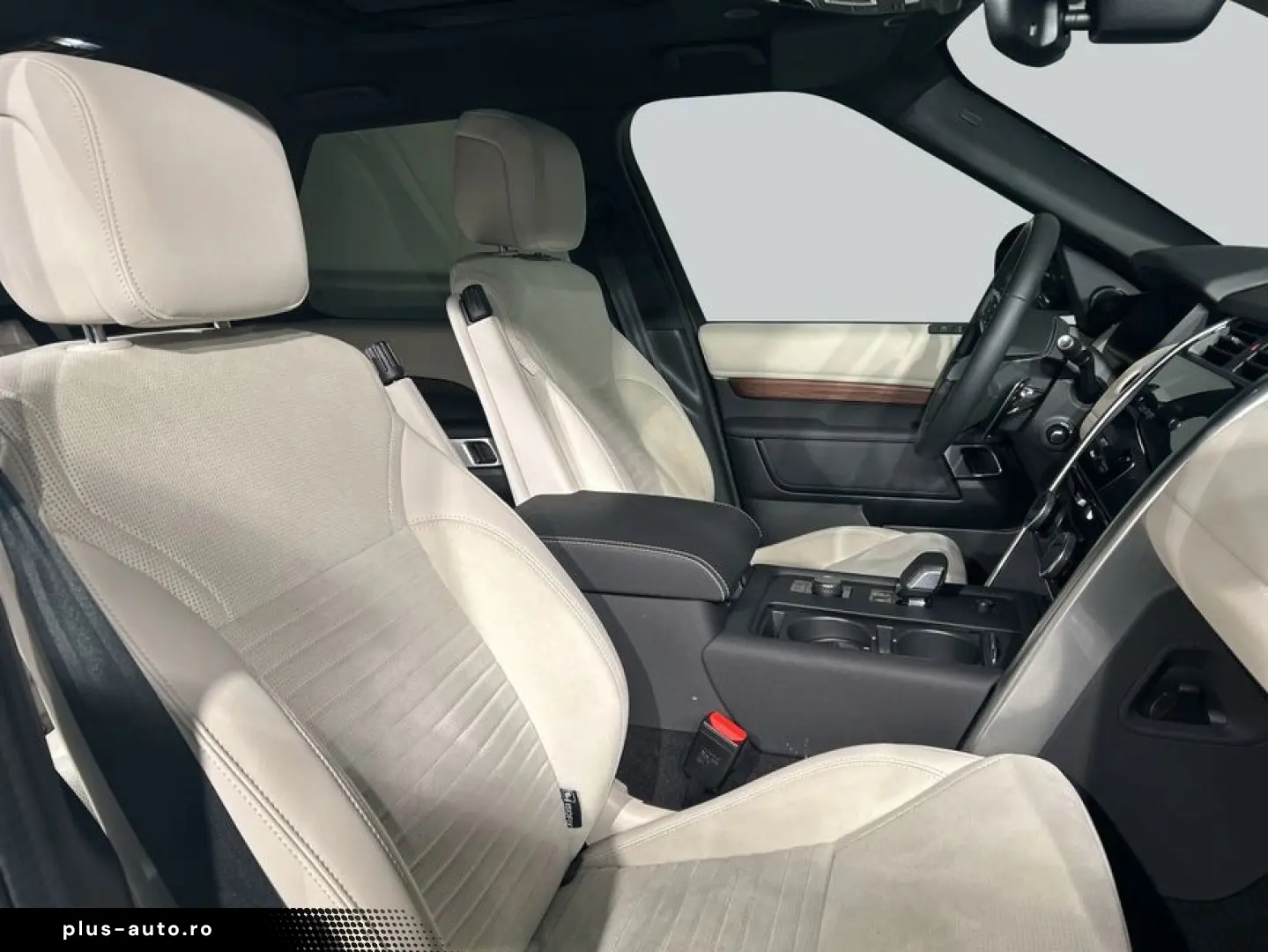 LAND ROVER Discovery D250 Dynamic SE