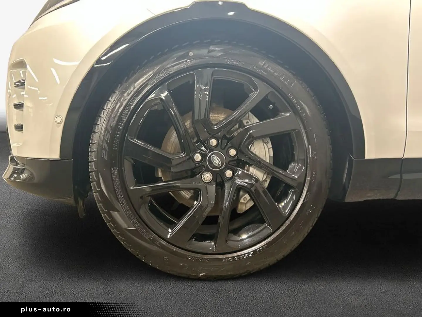 LAND ROVER Discovery D250 Dynamic SE