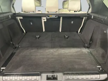 LAND ROVER Discovery D250 Dynamic SE