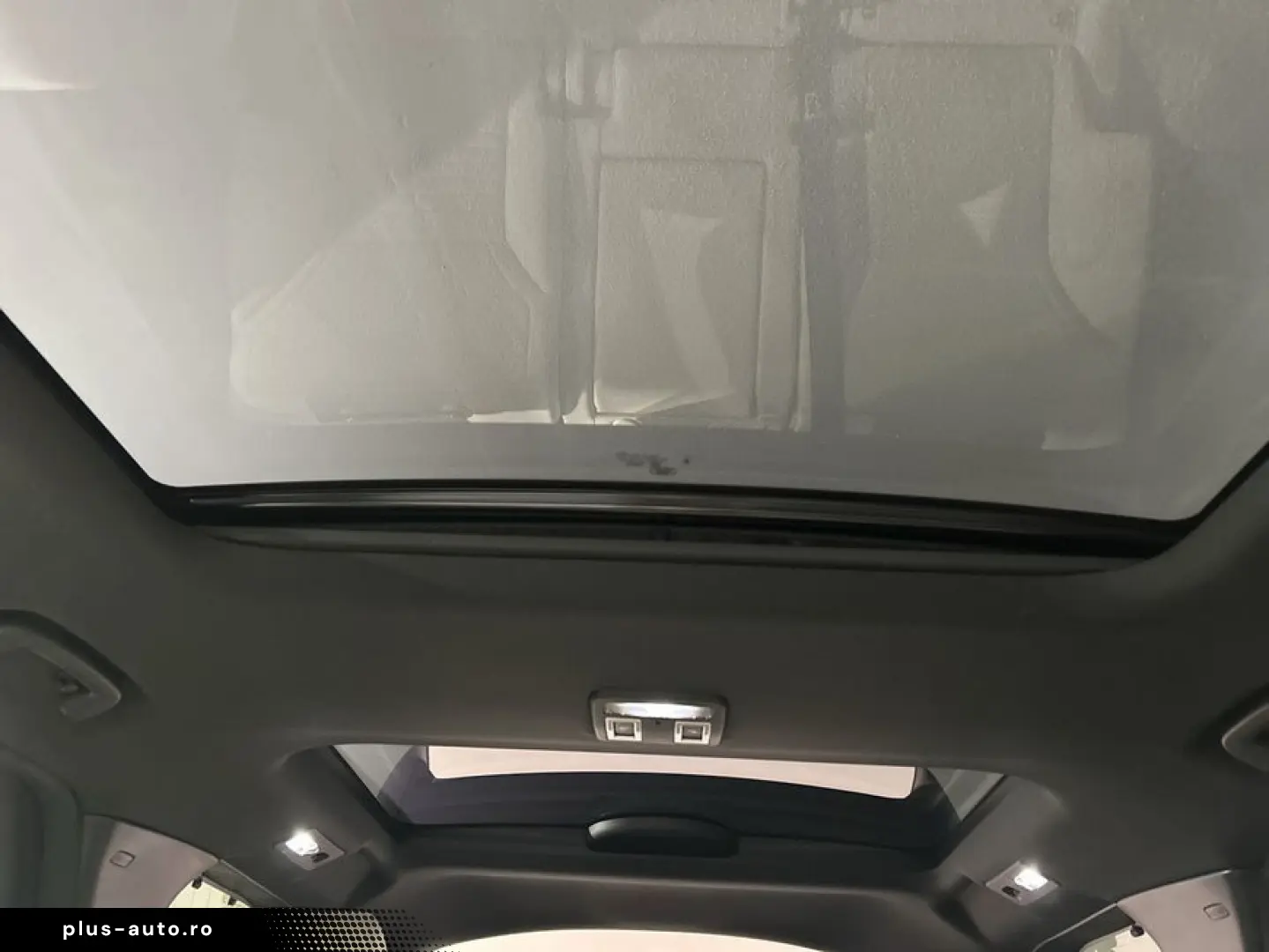 LAND ROVER Discovery D250 Dynamic SE