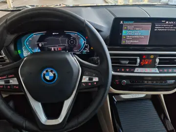 BMW X3 xDrive 30e PANO el.Sportsitz Memory LEDER