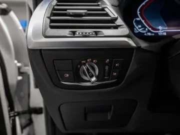 BMW X3 Impressive FACEL. PANO HUD 360  LED ACC NAVI