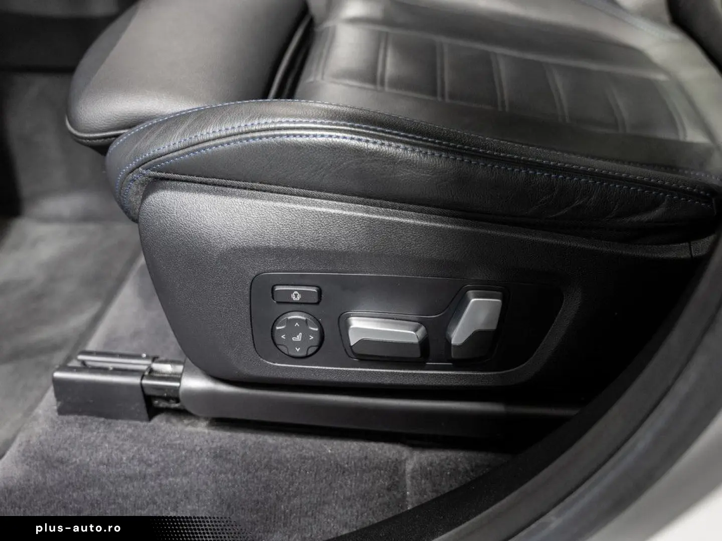 BMW X3 Impressive FACEL. PANO HUD 360  LED ACC NAVI