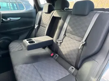 Nissan Qashqai 1 5 dCi  Acenta  2014