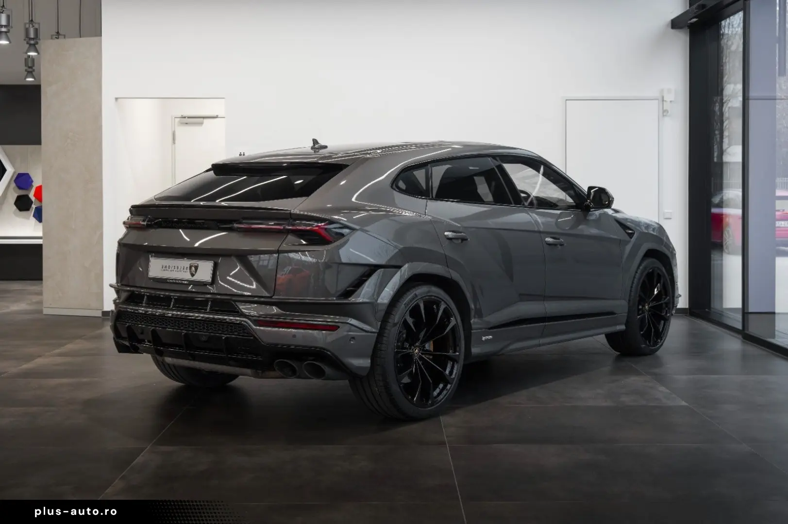 LAMBORGHINI Urus S 4.0 V8