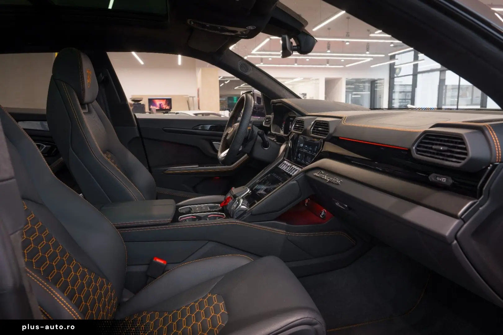 LAMBORGHINI Urus S 4.0 V8