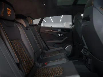 LAMBORGHINI Urus S 4.0 V8