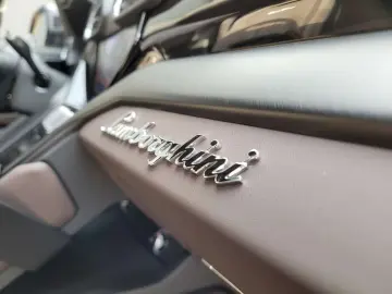 LAMBORGHINI Urus  S  4.0BiTurbo V8 HUD 23 ALU 360&ap&hellip;