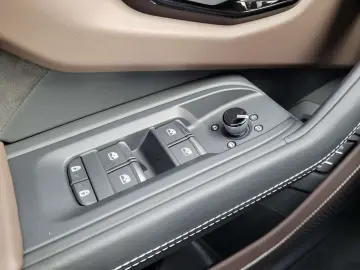 LAMBORGHINI Urus  S  4.0BiTurbo V8 HUD 23 ALU 360&ap&hellip;