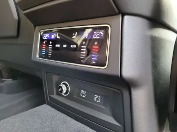 LAMBORGHINI Urus  S  4.0BiTurbo V8 HUD 23 ALU 360&ap&hellip;