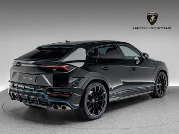 LAMBORGHINI Urus S
