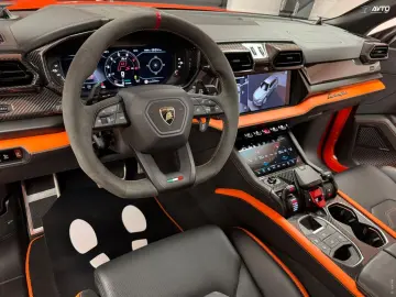 LAMBORGHINI URUS SE-800HP-COOL-SEAT-PANO-NIGHT-V-BANG-SOFT-C