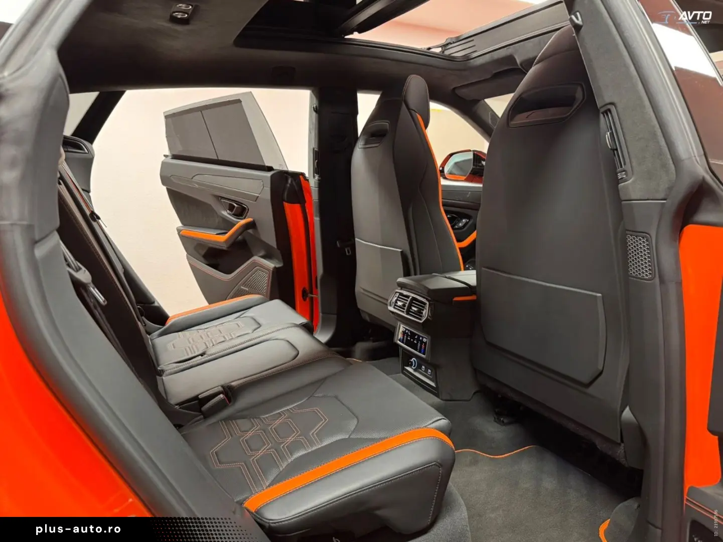 LAMBORGHINI URUS SE-800HP-COOL-SEAT-PANO-NIGHT-V-BANG-SOFT-C