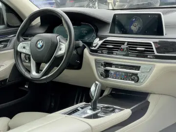 Bmw Seria-7 Gen-G11-G12-2015