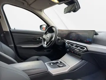 BMW 318 i Limousine  LCI  LED  DAB  Sportsitz  Navi