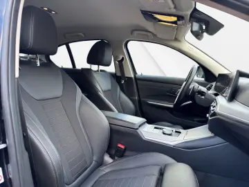 BMW 318 i Limousine  LCI  LED  DAB  Sportsitz  Navi