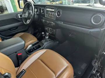 JEEP Gladiator Overland 4WD 22 Zoll Winde Stahlstoßst