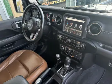 JEEP Gladiator Overland 4WD 22 Zoll Winde Stahlstoßst