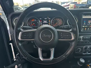 JEEP Gladiator Overland 4WD 22 Zoll Winde Stahlstoßst