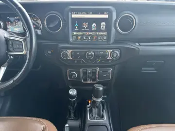 JEEP Gladiator Overland 4WD 22 Zoll Winde Stahlstoßst