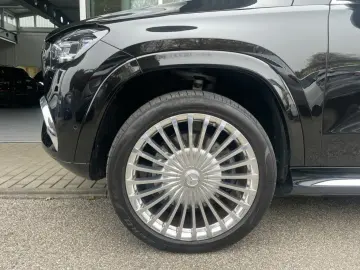 MERCEDES-BENZ Mercedes-Maybach GLS 600 First-Class