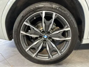 BMW X3 xDrive30d M-Sport NAV LASER AHK PANO
