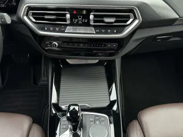 BMW X3 xDrive30d M-Sport NAV LASER AHK PANO