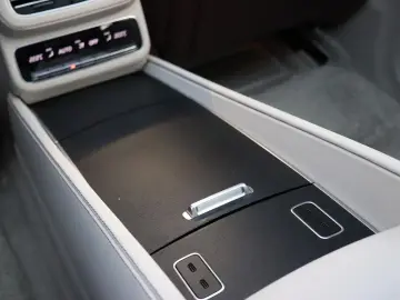 MERCEDES-BENZ GLS 600 Maybach 4MATIC Full Options