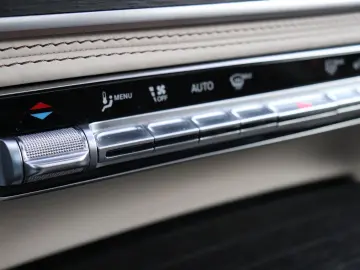 MERCEDES-BENZ GLS 600 Maybach 4MATIC Full Options