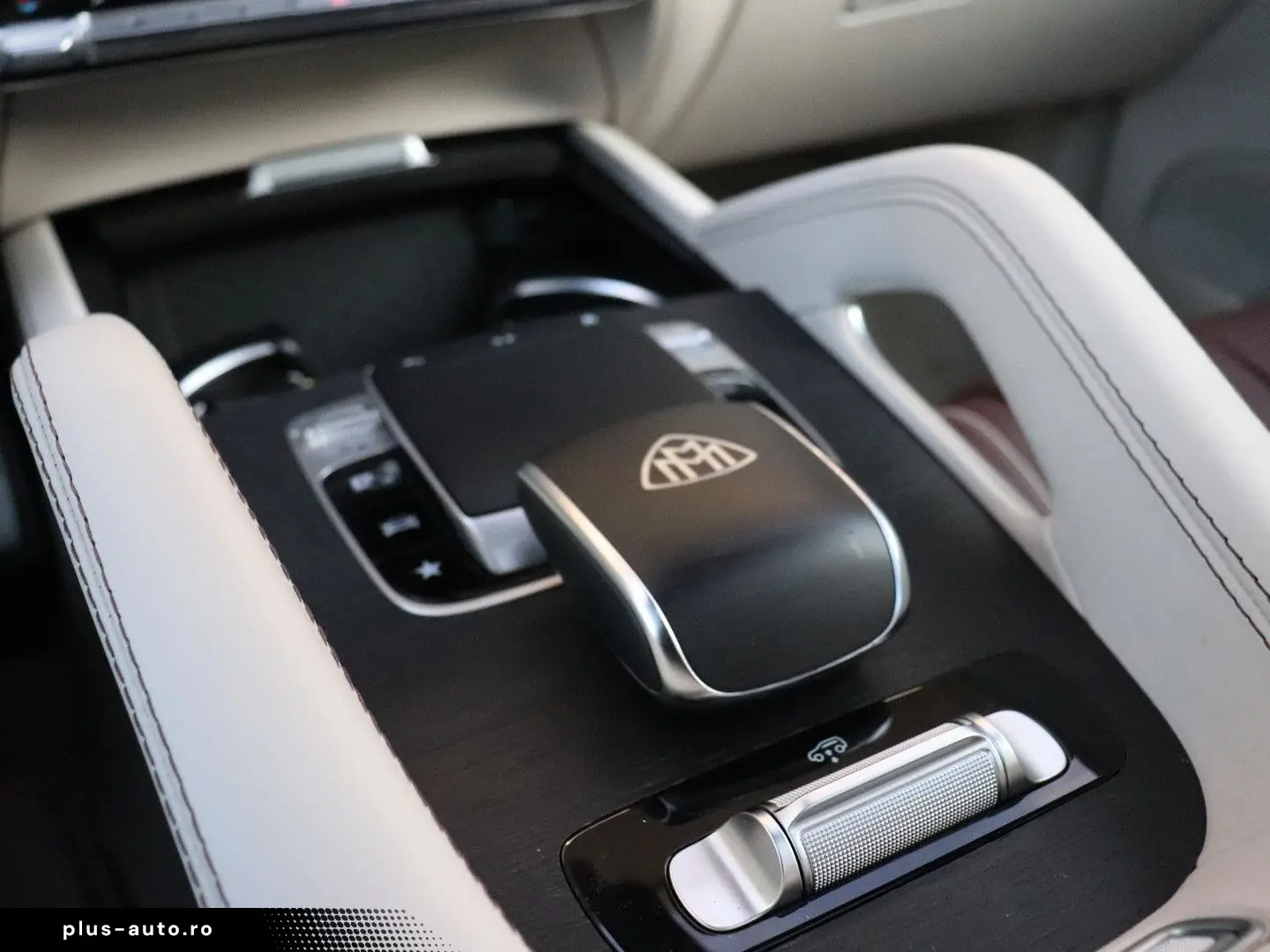 MERCEDES-BENZ GLS 600 Maybach 4MATIC Full Options