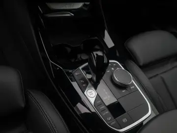 BMW X3 xD30e Sport HUD DAB Kamera