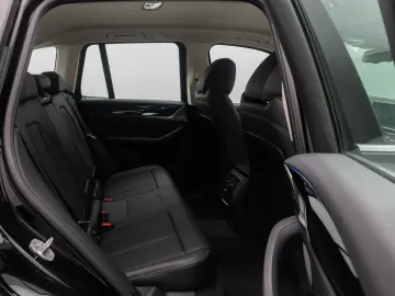 BMW X3 xD30e Sport HUD DAB Kamera