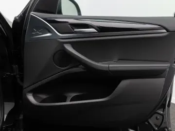 BMW X3 xD30e Sport HUD DAB Kamera