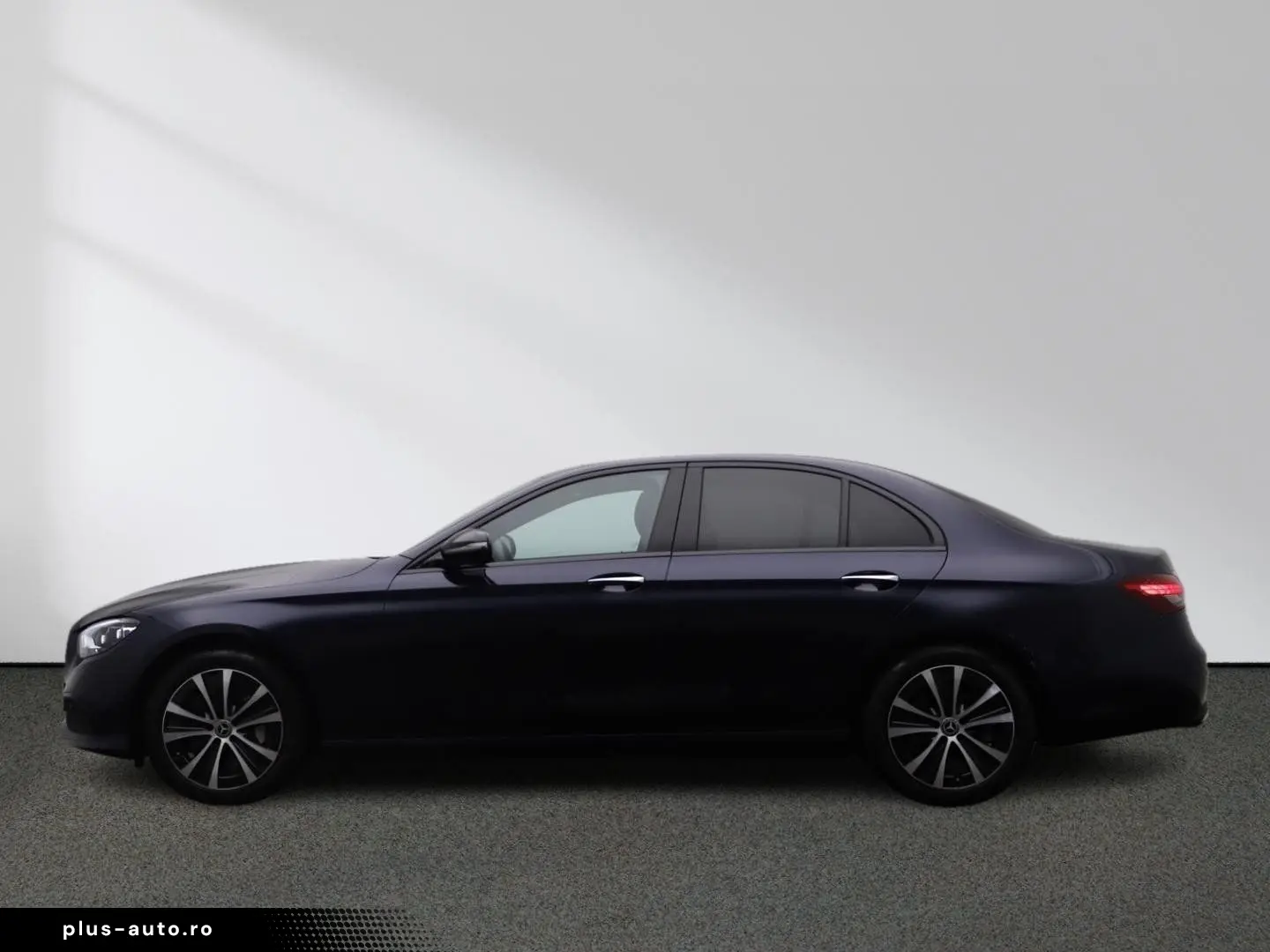 MERCEDES-BENZ E 300 de Avantgarde Distronic Pano Mul&hellip;