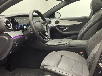 MERCEDES-BENZ E 300 de Avantgarde Distronic Pano Mul&hellip;