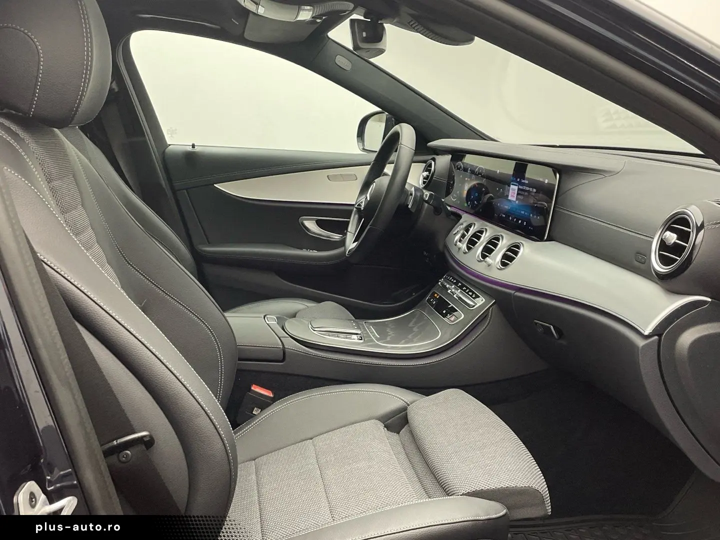 MERCEDES-BENZ E 300 de Avantgarde Distronic Pano Mul&hellip;