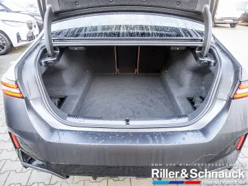 BMW 520d xDrive M-Sport HUD PANO ACC 360  STANDHZ