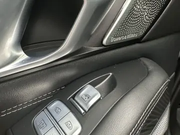 BMW X7 xDrive40d M-Sport NAV LASER AHK B&W 22ZO PANO