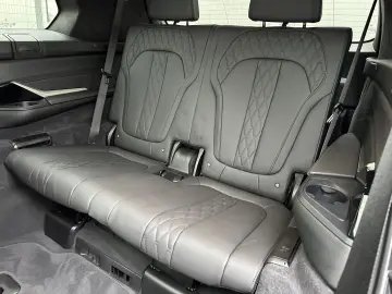 BMW X7 xDrive40d M-Sport NAV LASER AHK B&W 22ZO PANO