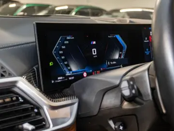 BMW X7 M60i AHK Leder HUD RFK e-Sitze Klimasitze LED