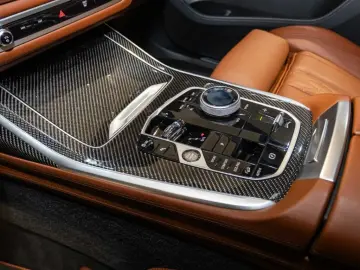 BMW X7 M60i AHK Leder HUD RFK e-Sitze Klimasitze LED