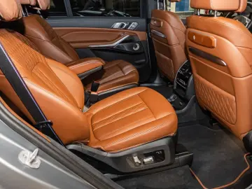 BMW X7 M60i AHK Leder HUD RFK e-Sitze Klimasitze LED