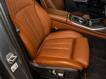 BMW X7 M60i AHK Leder HUD RFK e-Sitze Klimasitze LED