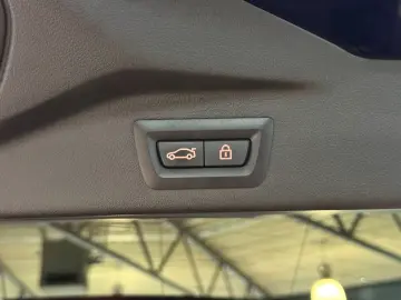 BMW X7 xDrive 40d M Sport Full Options