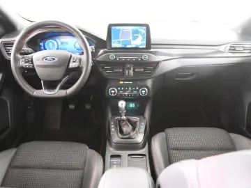 FORD Focus Turnier ST-Line  1.Hand T-Leder Navi SHZ