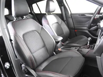 FORD Focus Turnier ST-Line  1.Hand T-Leder Navi SHZ