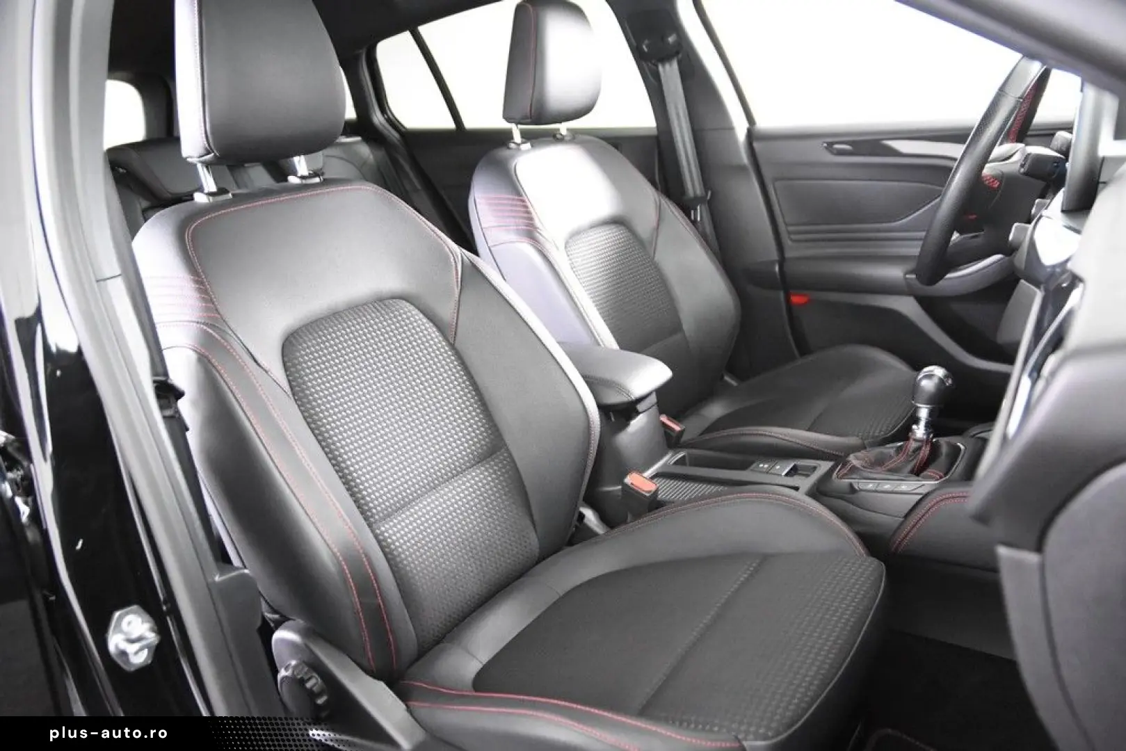 FORD Focus Turnier ST-Line  1.Hand T-Leder Navi SHZ